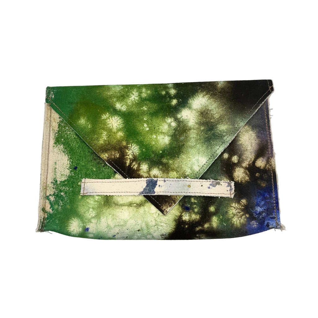 Kelly Campbell x Sara Carter 6/40